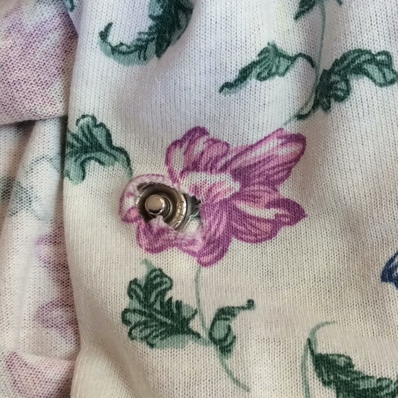 FINAL SALE PRICE Loungees Snap Front Floral & Lace Robe - Picture 7 of 8